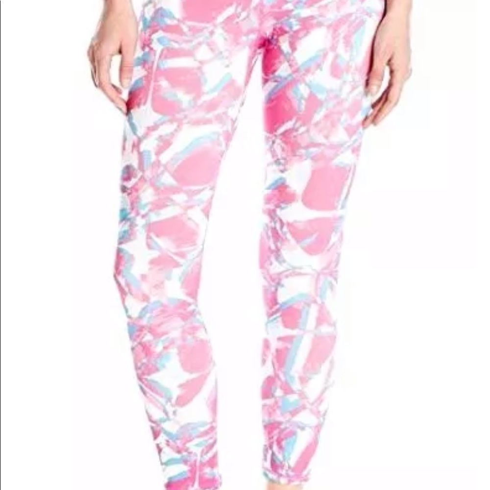 NWT HUE Capri Leggings Active Pink Size S